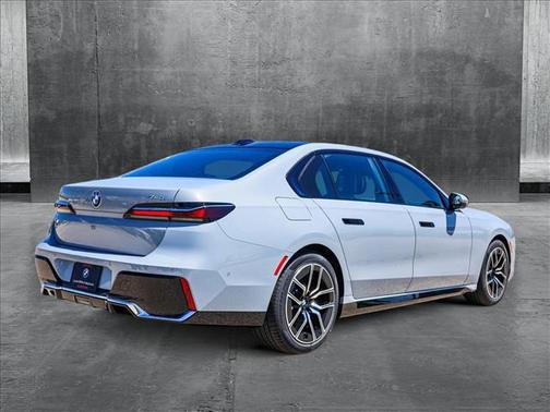 2025 BMW 740 i xDrive