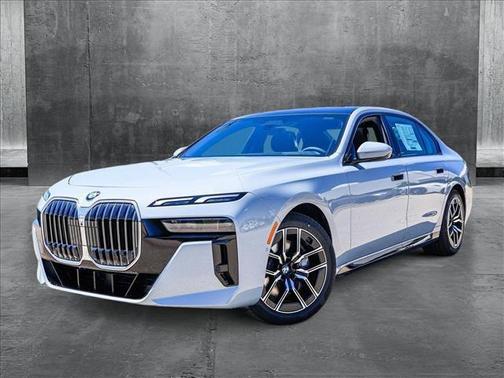 2025 BMW 740 i xDrive