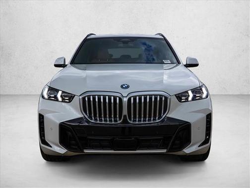 Mineral White Metallic 2026 BMW X5 PHEV xDrive50e