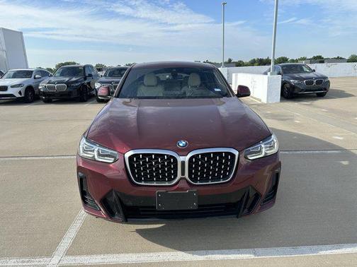 2025 BMW X4 xDrive30i