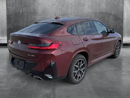 2025 BMW X4 xDrive30i