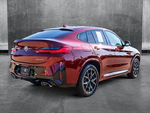 2025 BMW X4 xDrive30i