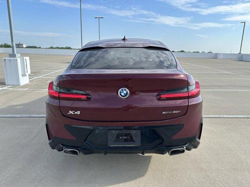 2025 BMW X4 xDrive30i