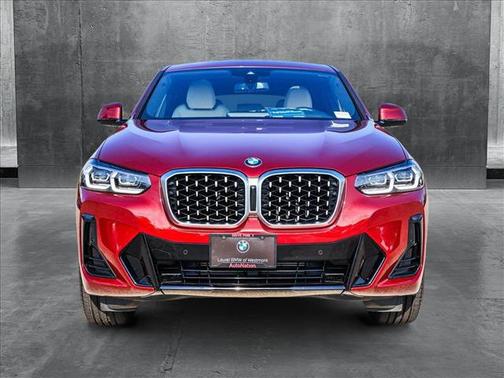 2025 BMW X4 xDrive30i