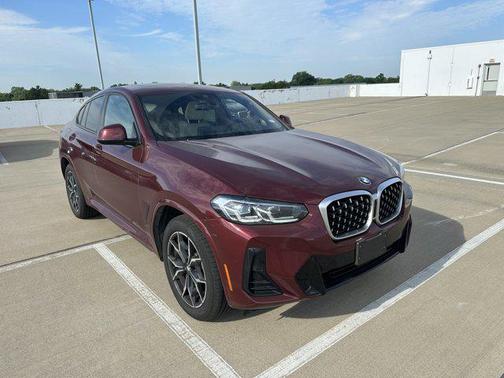 2025 BMW X4 xDrive30i