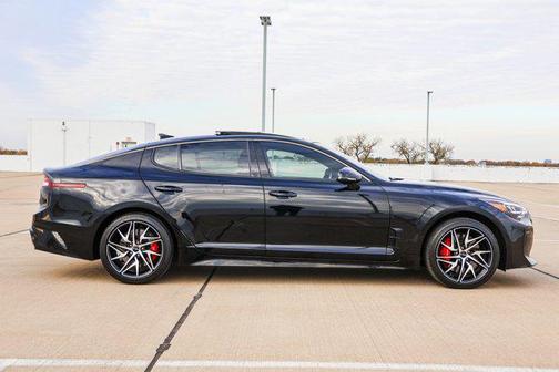 2023 Kia Stinger GT-Line