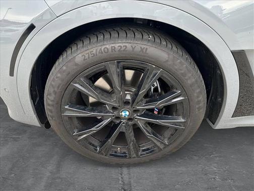 2022 BMW X7 M50i