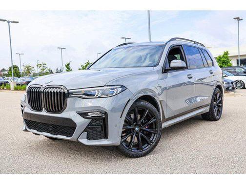 2022 BMW X7 M50i