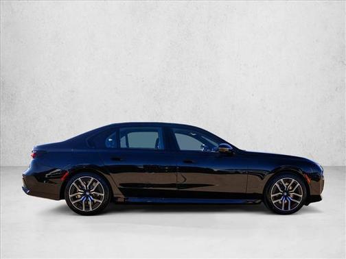 2026 BMW 760 xDrive