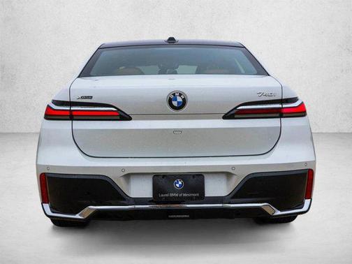 Mineral White Metallic 2026 BMW 740 xDrive
