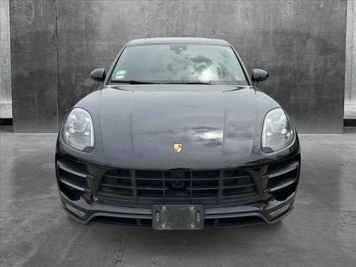 2018 Porsche Macan Turbo