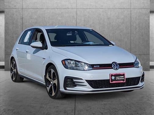Photo 3 of 24 of 2018 Volkswagen Golf GTI 2.0T S 4-Door