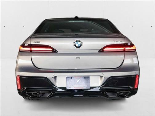 2025 BMW 760 i xDrive