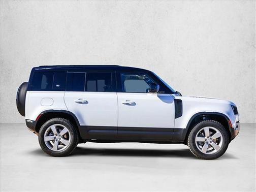 2024 Land Rover Defender 110 P300