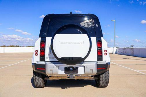 2024 Land Rover Defender 110 P300