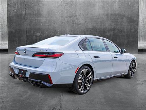 2025 BMW 760 i xDrive