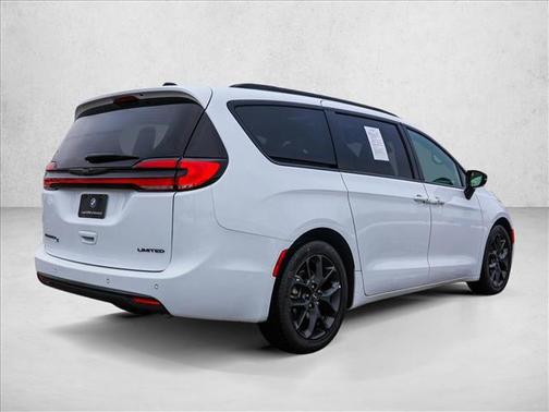 2025 Chrysler Pacifica Limited