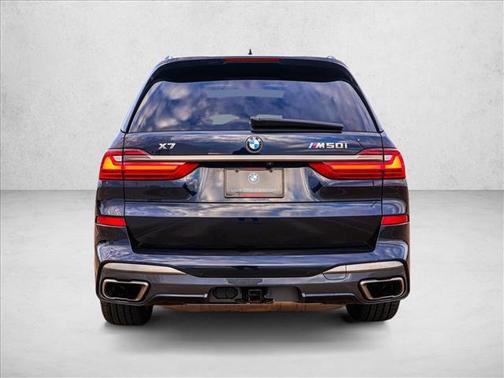 2022 BMW X7 M50i