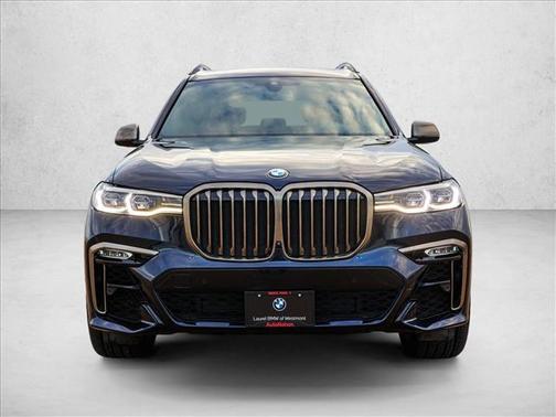 2022 BMW X7 M50i