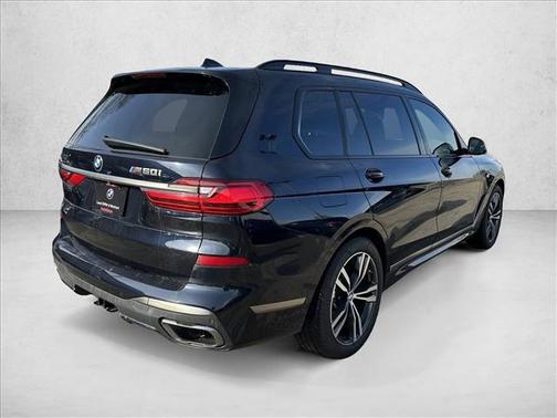 2022 BMW X7 M50i