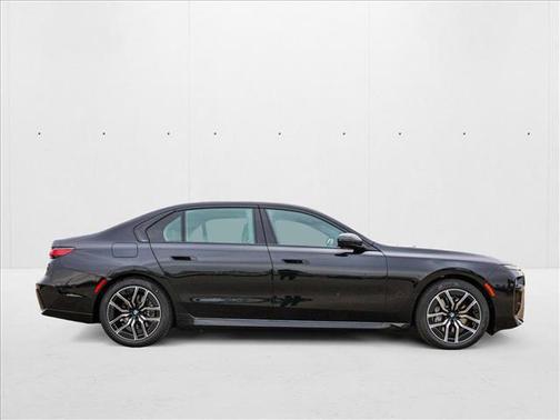 2025 BMW 740 i xDrive
