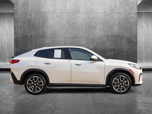 2025 BMW X2 xDrive28i