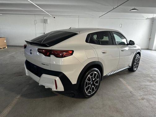2025 BMW X2 xDrive28i