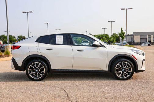 2025 BMW X2 xDrive28i