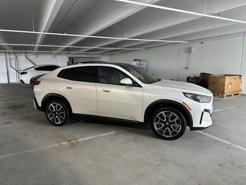 2025 BMW X2 xDrive28i