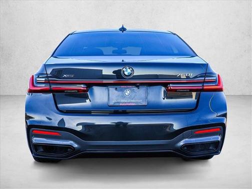 2022 BMW 750 i xDrive