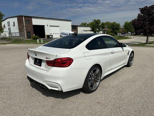 Alpine White 2019 BMW M4 Base