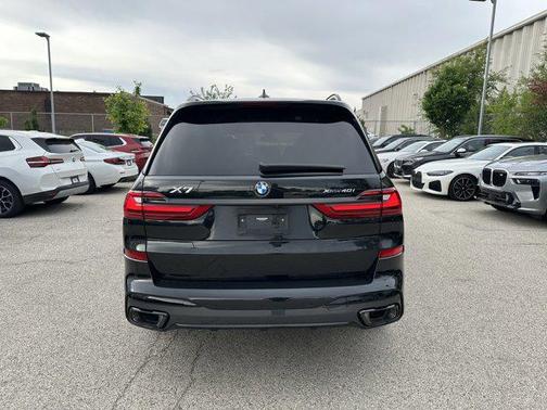 2022 BMW X7 xDrive40i