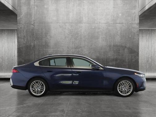 2024 BMW 530 i xDrive