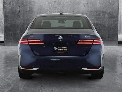 2024 BMW 530 i xDrive