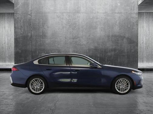 2024 BMW 530 i xDrive