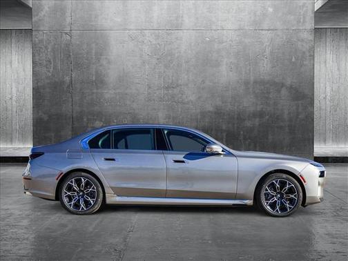 2025 BMW i7 xDrive60