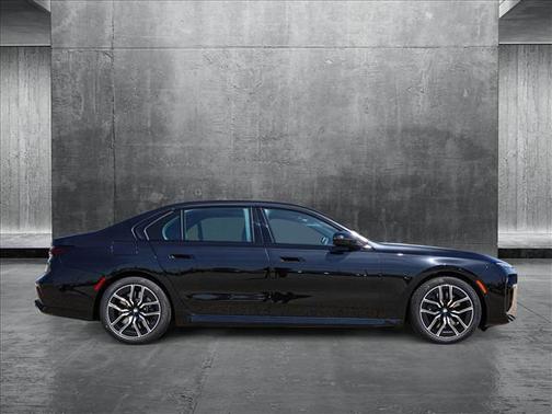 2025 BMW 760 i xDrive