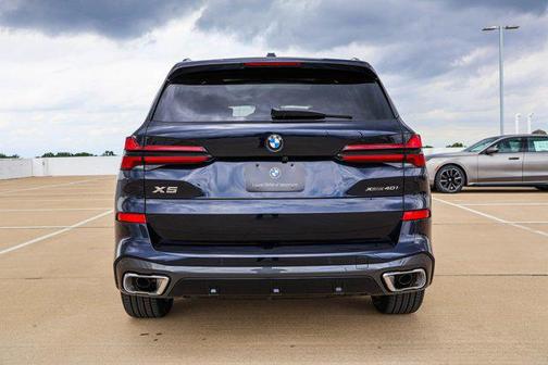Carbon Black Metallic 2026 BMW X5 xDrive40i