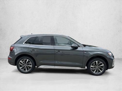 Daytona Gray Pearl Effect 2023 Audi Q5 45 S line Premium Plus