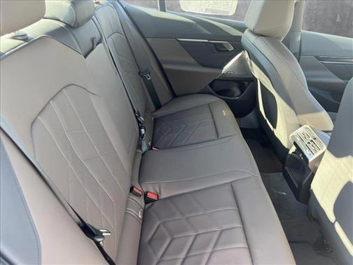 2024 BMW i5 eDrive40