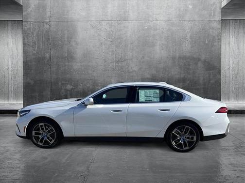 2024 BMW i5 eDrive40