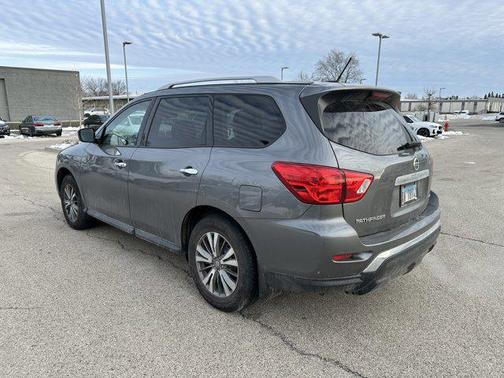 2018 Nissan Pathfinder S