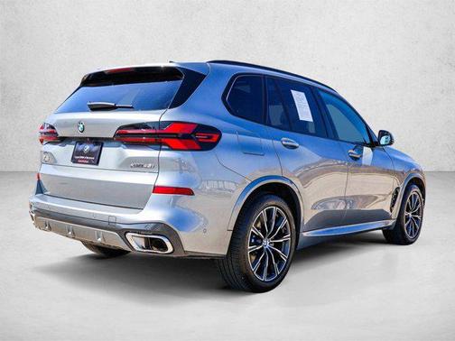 Skyscraper Grey Metallic 2026 BMW X5 xDrive40i