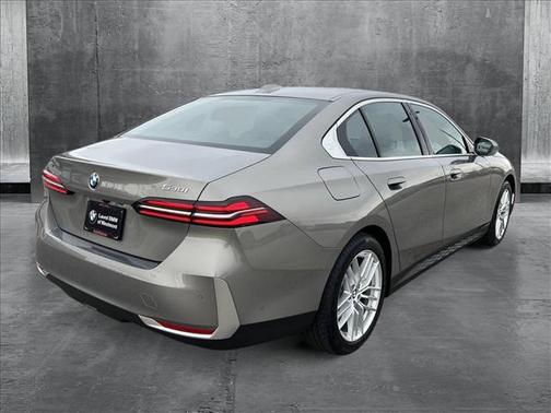 2024 BMW 530 i xDrive
