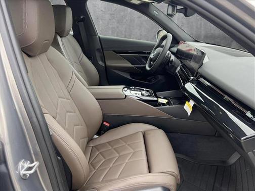 2024 BMW 530 i xDrive