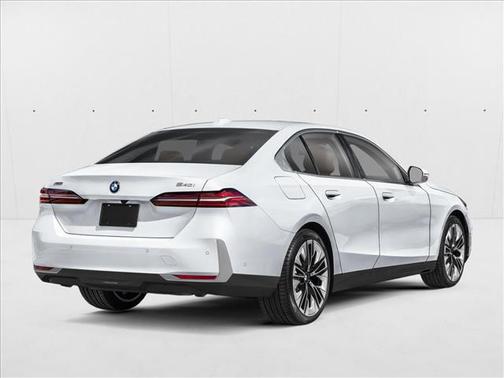 Alpine White 2026 BMW 540 i xDrive