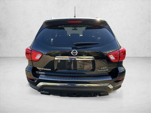 2017 Nissan Pathfinder Platinum