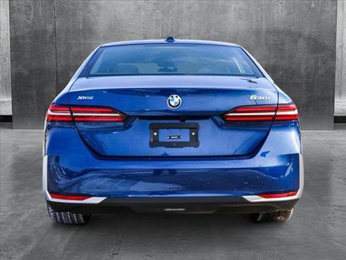 2025 BMW 530 i xDrive