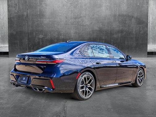 2025 BMW 760 i xDrive