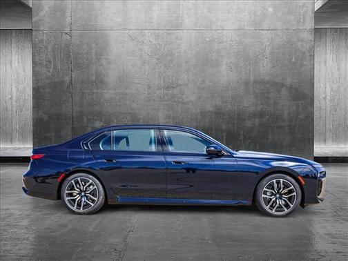 2025 BMW 760 i xDrive